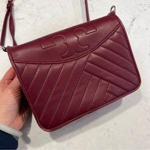 Used. Tory Burch Savannah Crossbody Combo bag